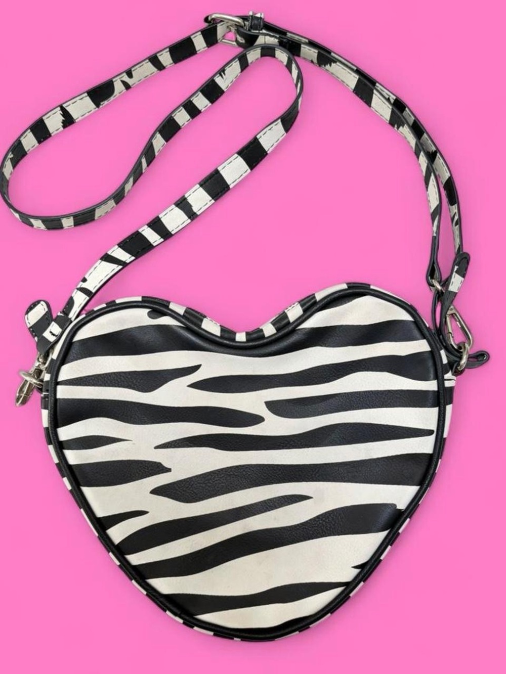 Lazy Oaf Zebra Heart Crossbody - Black & White